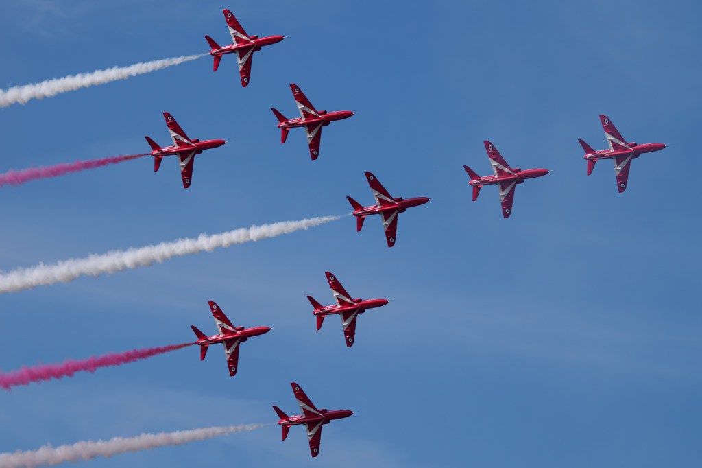 OM System 150-600mm F5-6.3 Red Arrows sample image