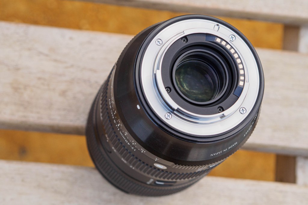 Sigma 17-40mm F1.8 DC mount