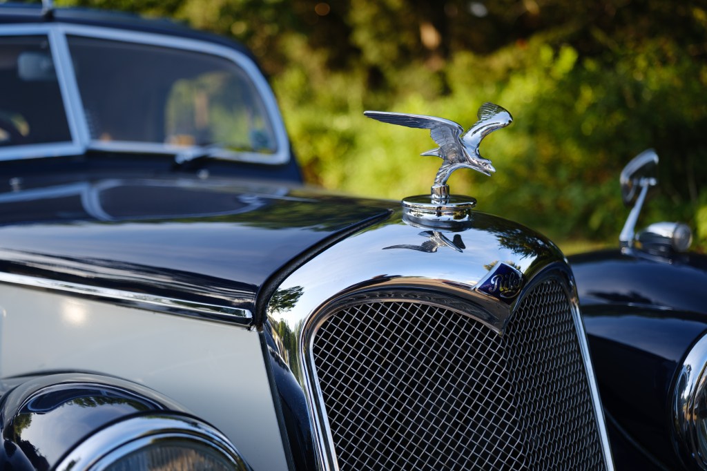 Sigma 17-40mm F1.8 vintage car detail sample image