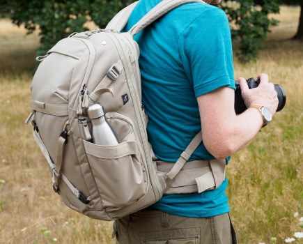Vanguard VEO Metro B25L in use.