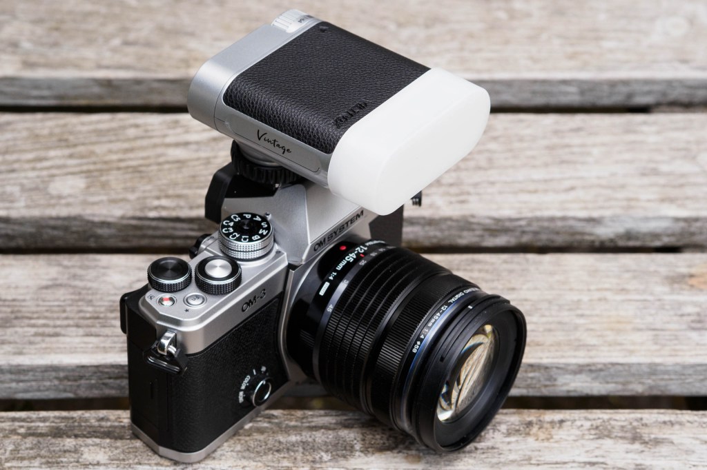 Viltrox Vintage Z1 flash with diffuser fitted