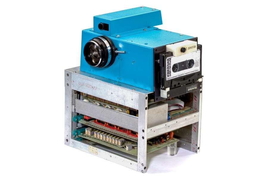 Likened by some to the shape of a toaster, the very first digital camera. Courtesy of Steven Sasson
