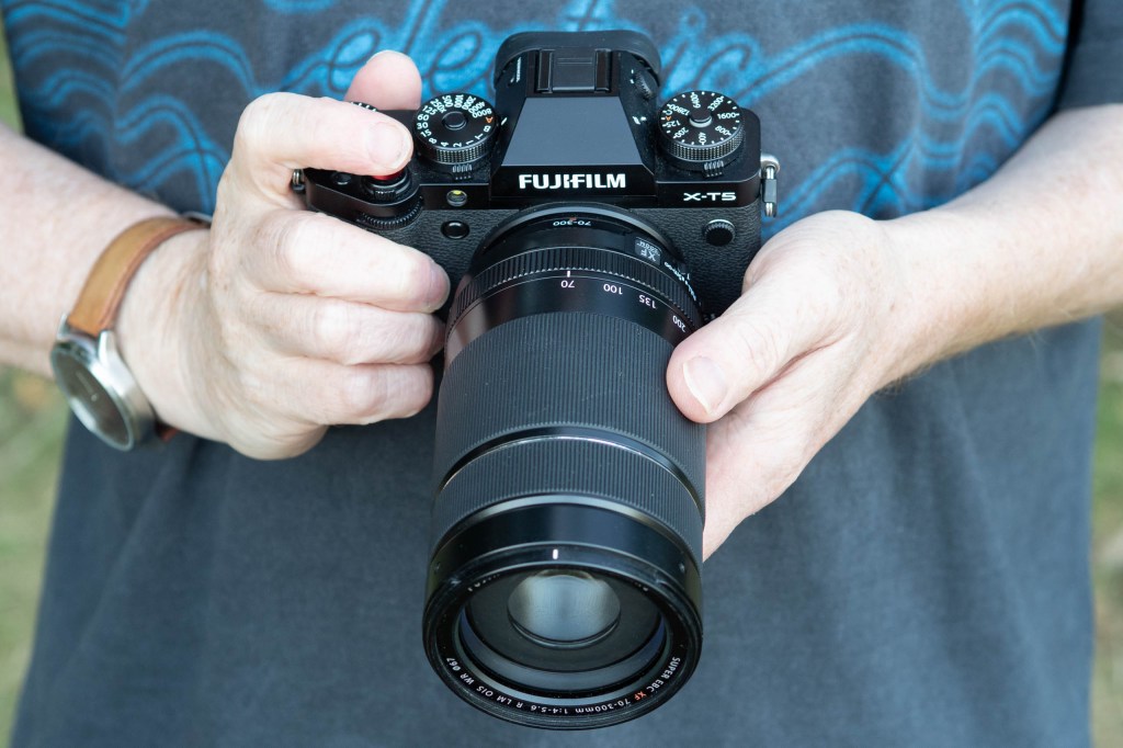 Fujifilm XF 70-300mm F4-5.6 R LM OIS WR in-hand on Fujifilm X-T5. Image credit: Andy Westlake