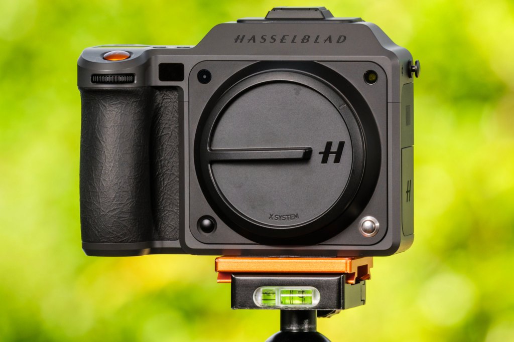 Hasselblad X2DII 100C front view with body cap