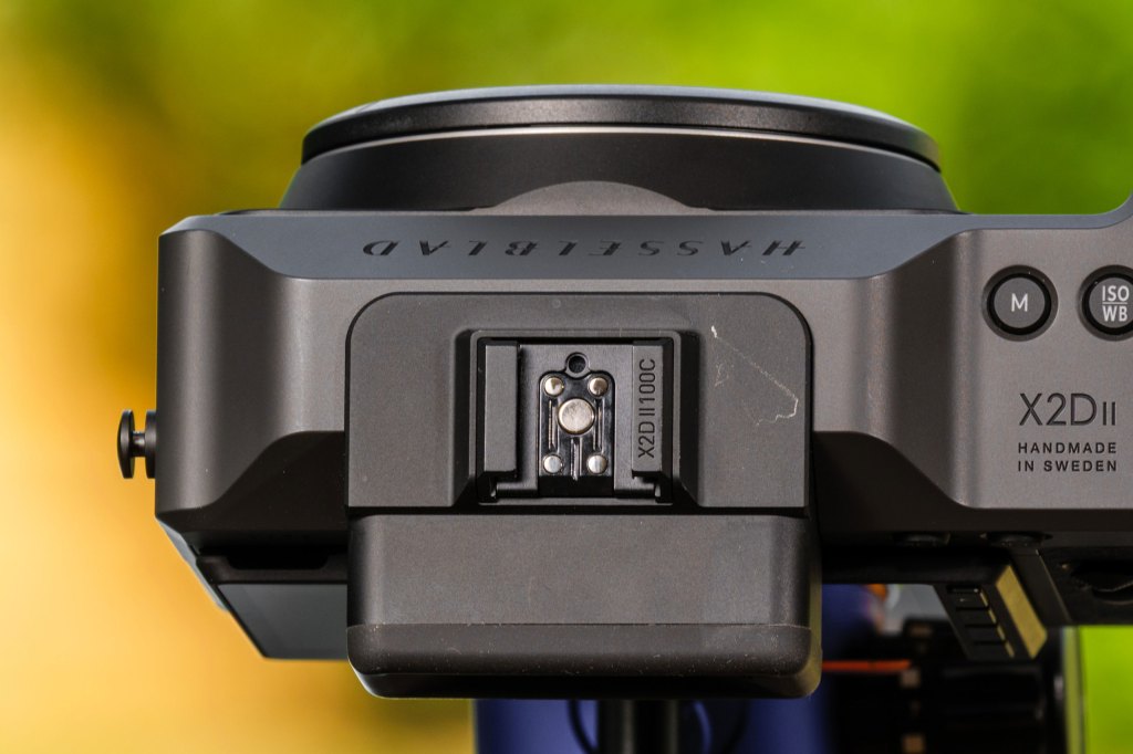 Hasselblad X2DII 100C hot shoe