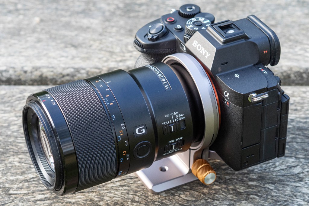 NiSi Wizard Camera Bracket W-63 fitted to Sony A7R V with Sony FE 90mm F2.8 Macro