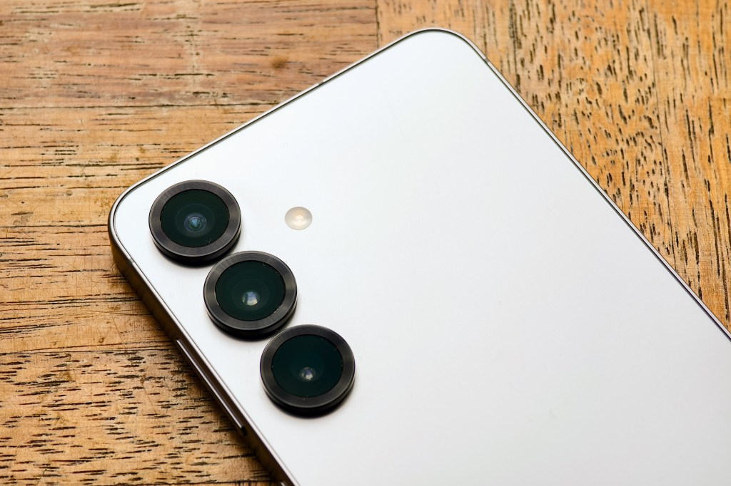 Samsung Galaxy S25. Image credit: Joshua Waller