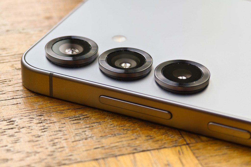 Samsung Galaxy S25. Image credit: Joshua Waller