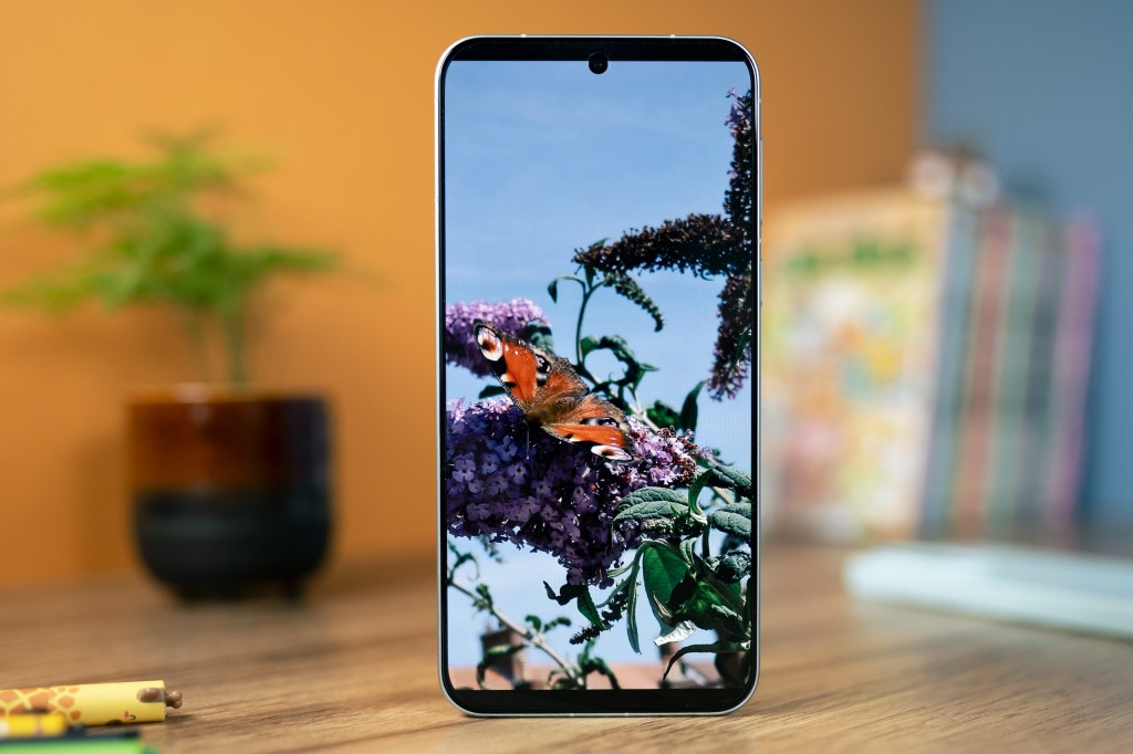 Vivo X200FE screen