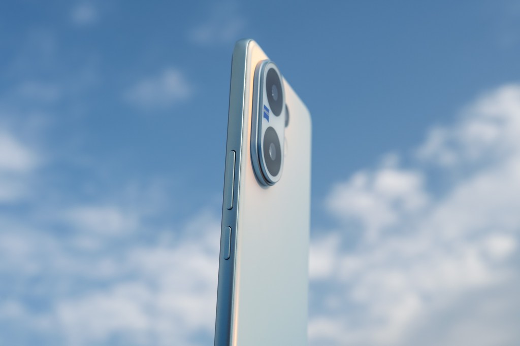 Vivo V60 side view