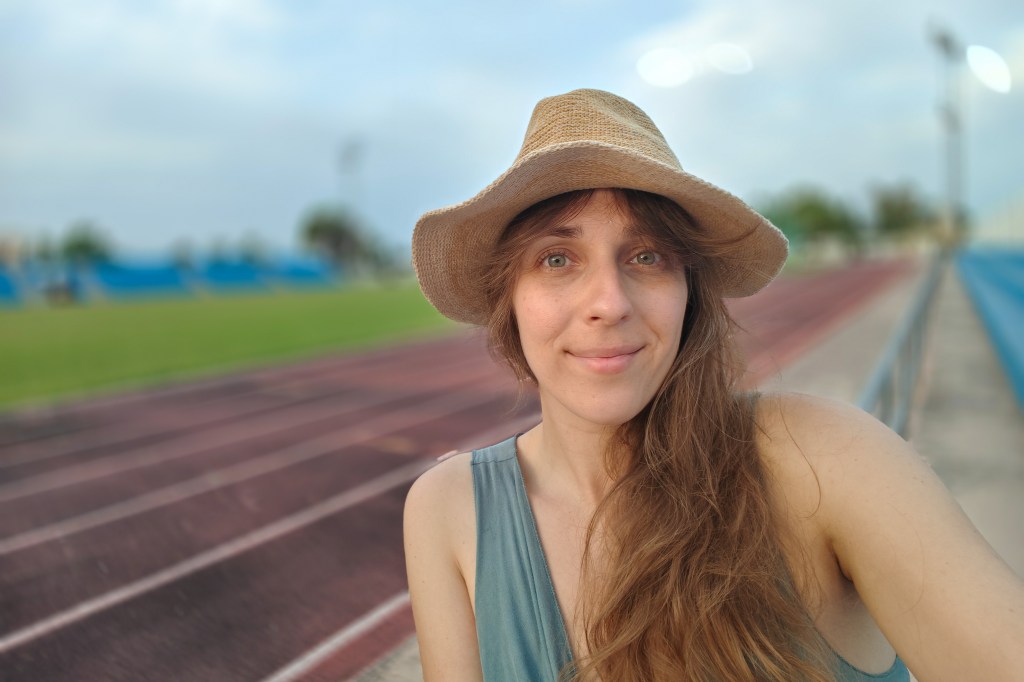 Vivo V60 selfie 0.8x