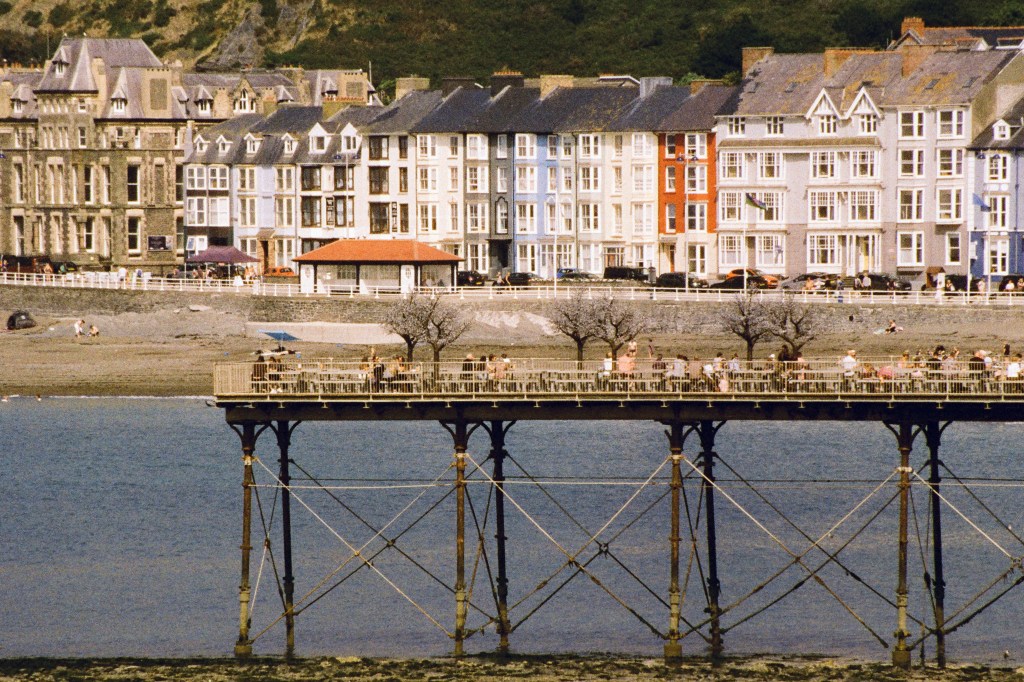 Harman Phoenix II 35mm film stock sample image