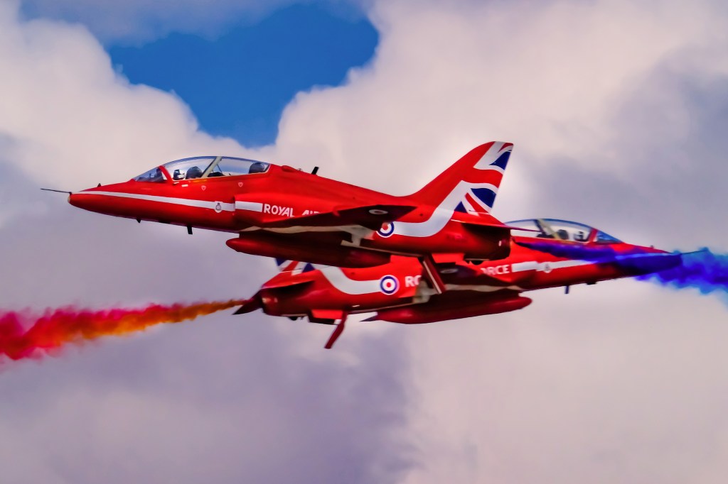 Fujifilm X-H2 sample image, airplanes in flight