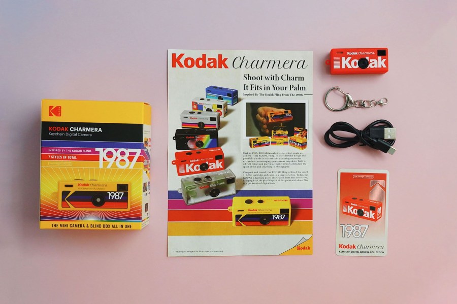 KOdak Charmera keychain camera with box and datasheet