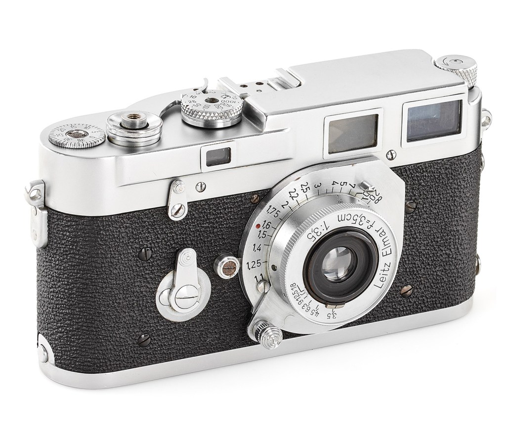 One of the earliest known Leica M prototypes that marks a pivotal moment between the screw lens cameras and the M models. (Picture courtesy of Leitz Auction, Vienna)