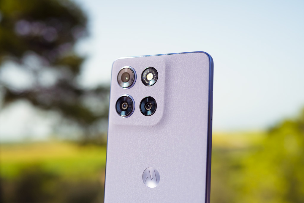 Moto G86 rear