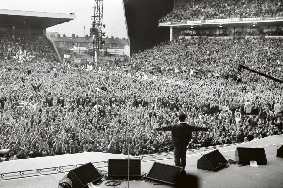 26-28 April 1996, Maine Road, Manchester, UK © Jill Furmanovsky