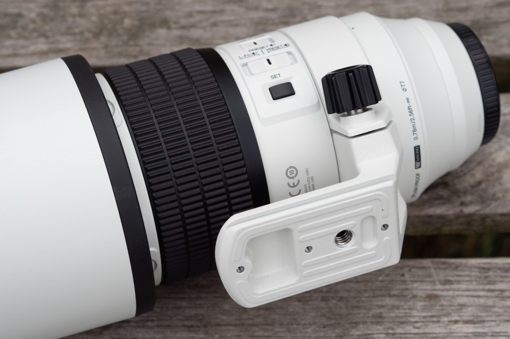 OM System 50-200mm F2.8 IS Pro tripod foot