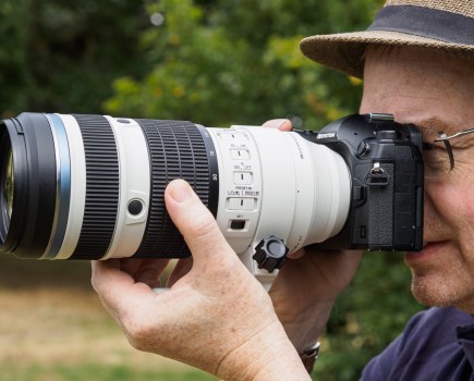 OM System 50-200mm F2.8 IS Pro in use on OM-1 Mark II.