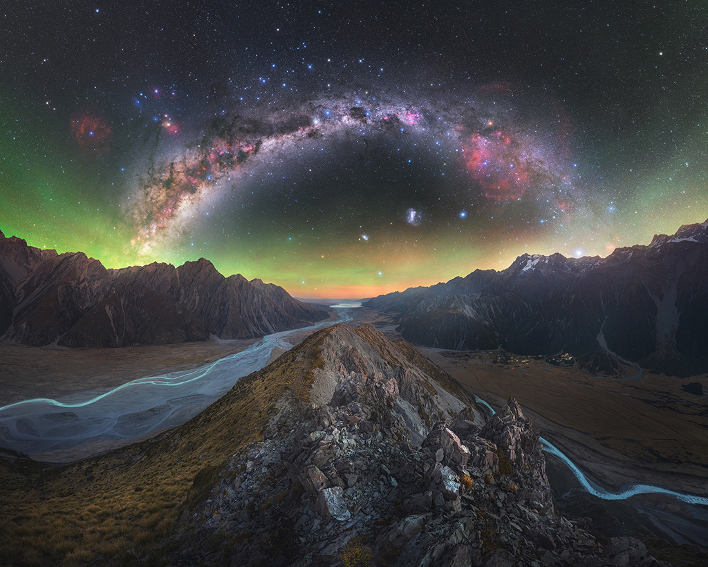 The photograph captures the twin glacial rivers with the Milky Way core off to the left of the image, as well as the famous Southern Cross and other pointers high in the centre sky. 