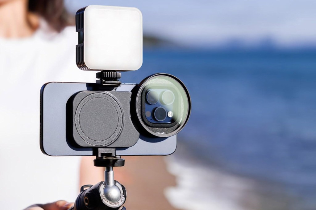 JJC 67mm filter adapter for iPhones. Image credit: JJC