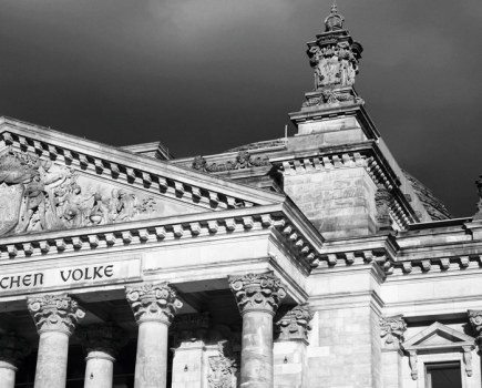 Best iPhone black and white apps