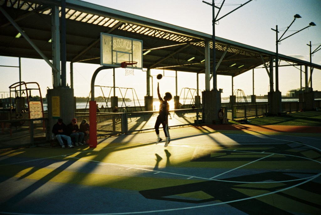 Lomo MC-A sample photo. Nikita Krakhofer.