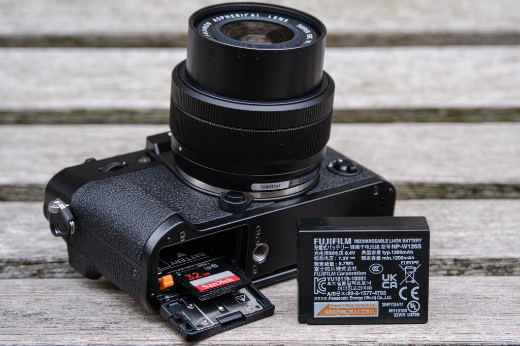 Fujifilm X-T30 III SD card and battery.