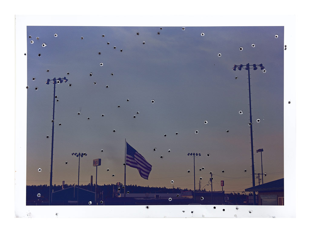 GOLD-WINNER-PROJECT-David-Clerihew-America_Capturing-Americas-Gun_Paradox-Through-a-Lens-David-Clerihew.