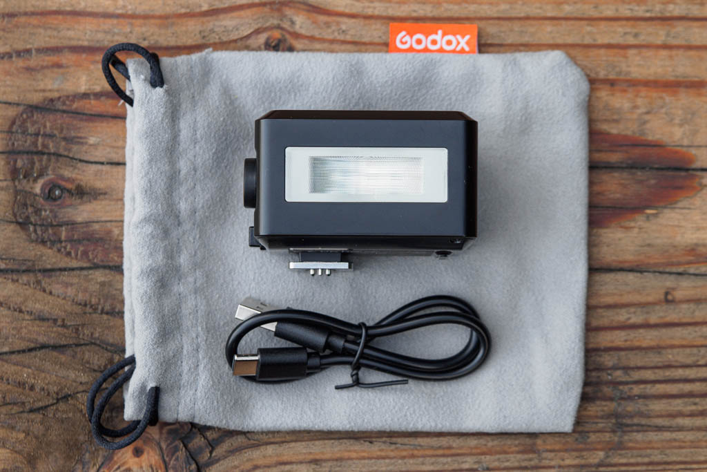 Godox iT30Pro kit contents