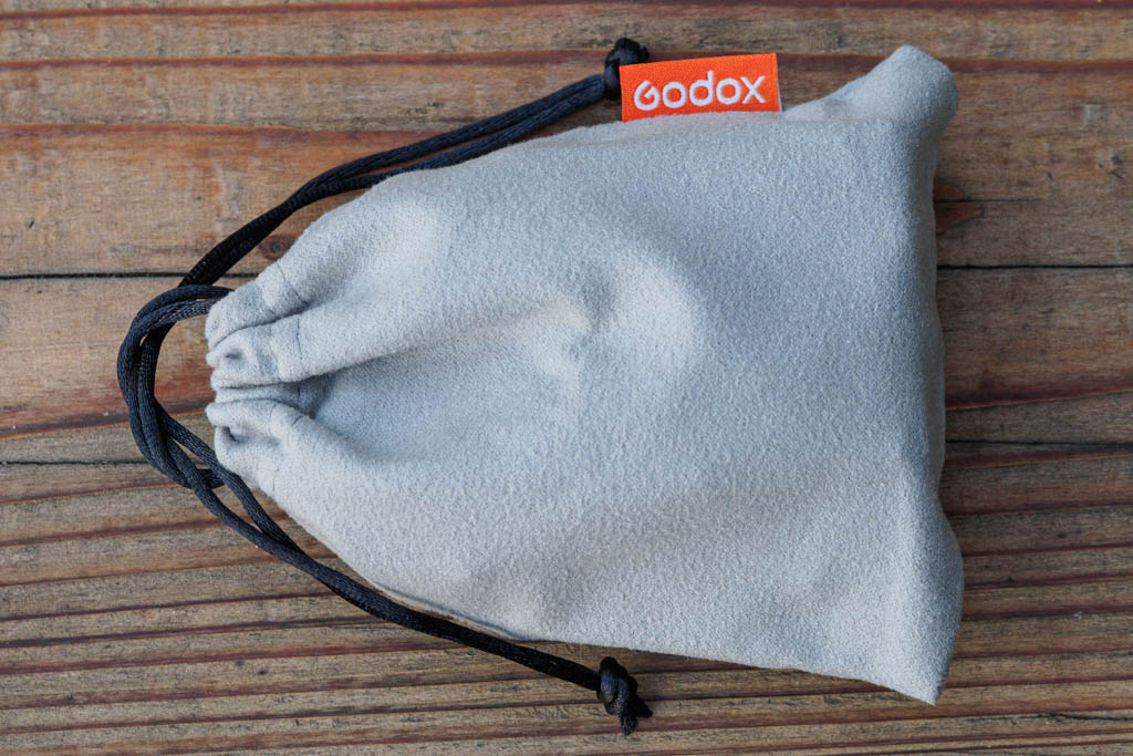 Godox iT30Pro kit in pouch