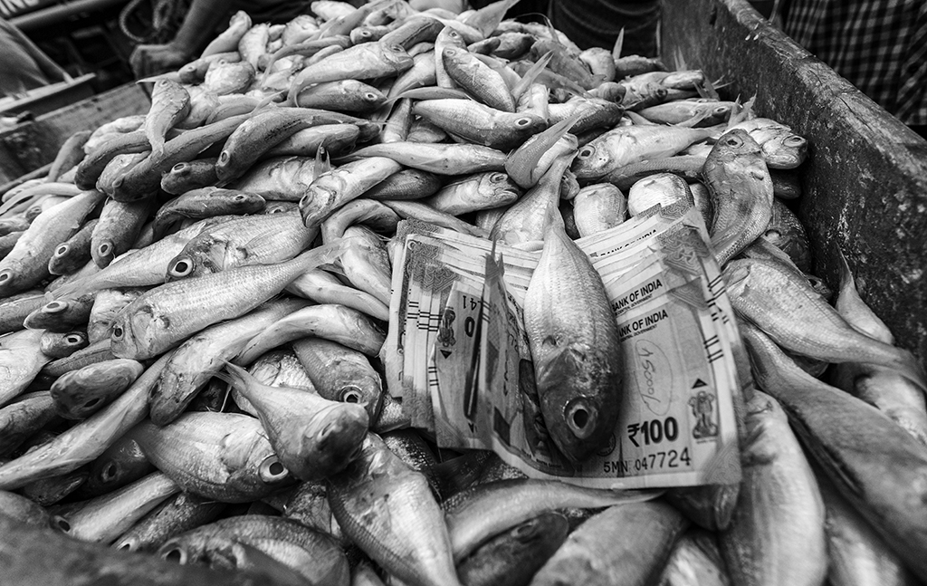 street fish market scene