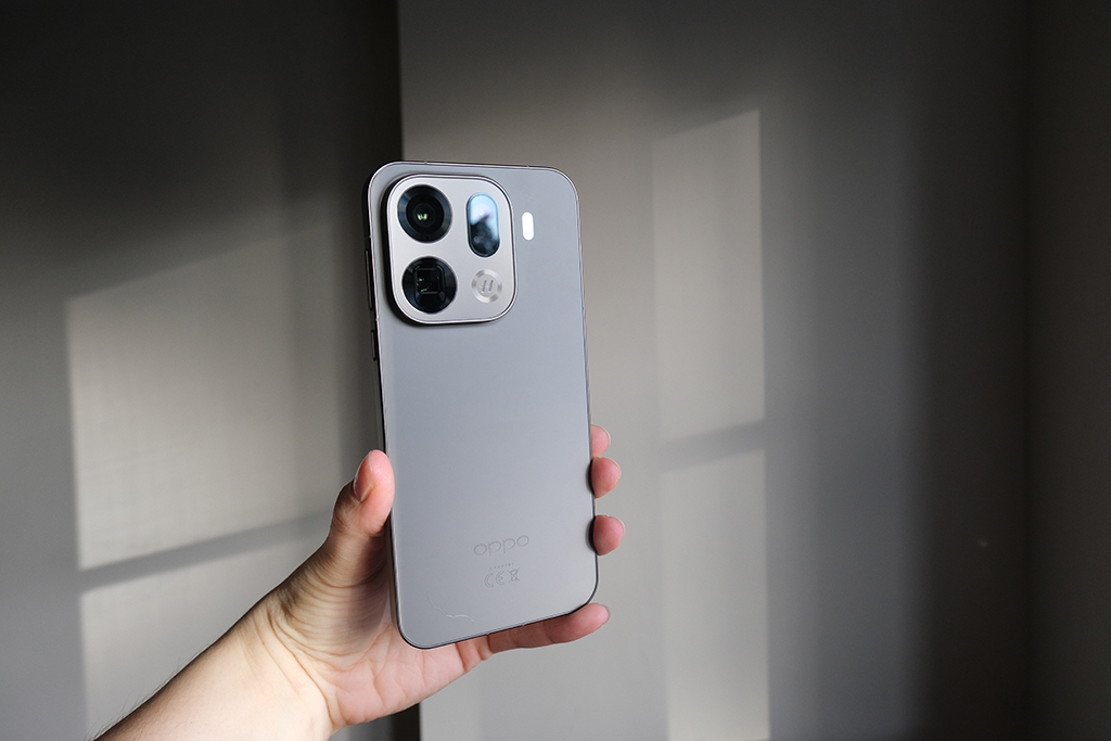 OPPO Find X9 Pro back of phone