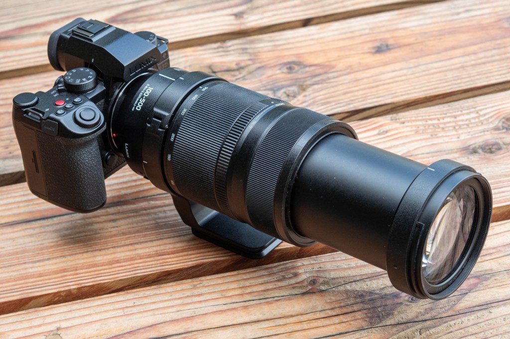 Panasonic Lumix S 100-500mm F5-7.1 OIS set to 500mm on the Lumix S5IIX.
