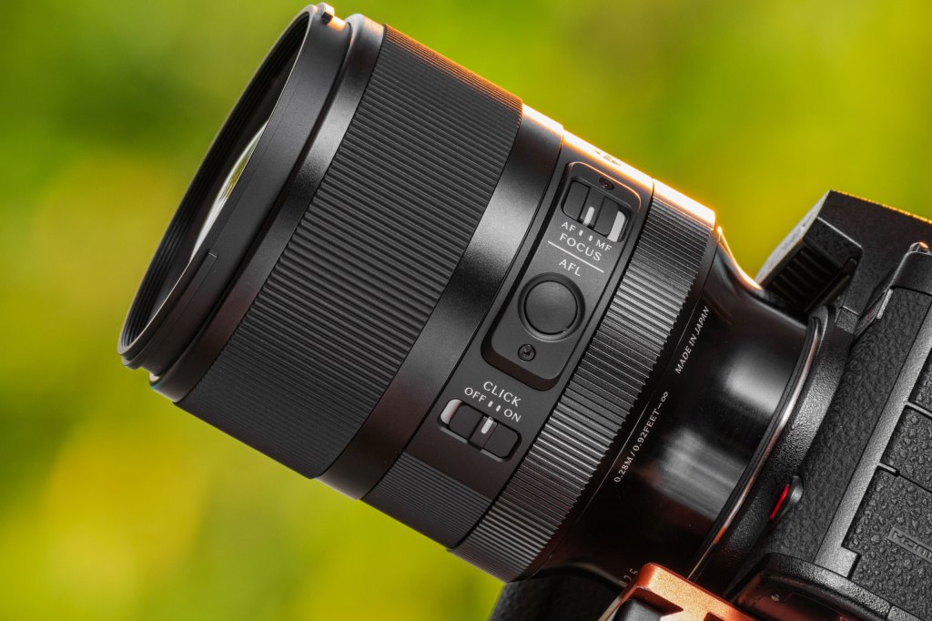 Sigma 35mm F1.2 DG II Art, side view