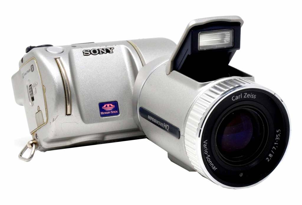 Sony Cyber-Shot DSC-505V with its unusual swivelling lens