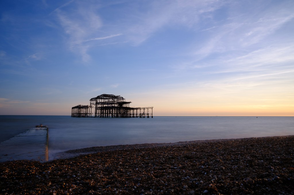 Viltrox AF 15mm F1.4 Air lens sample, pier