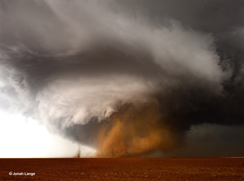 West Texas Special, Jonah Lange. 2025 Weather Photographer of the Year Shortlist