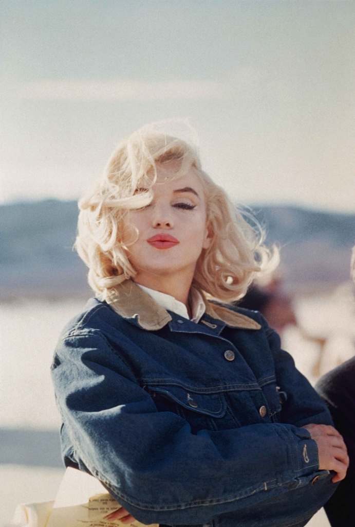 Marilyn Monroe on the Nevada desert during the filming of The Misfits, 1960