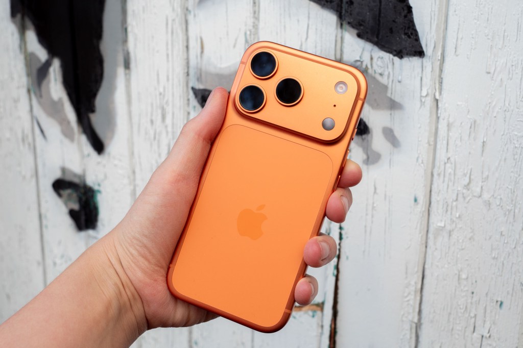iPhone 17 Pro in hand