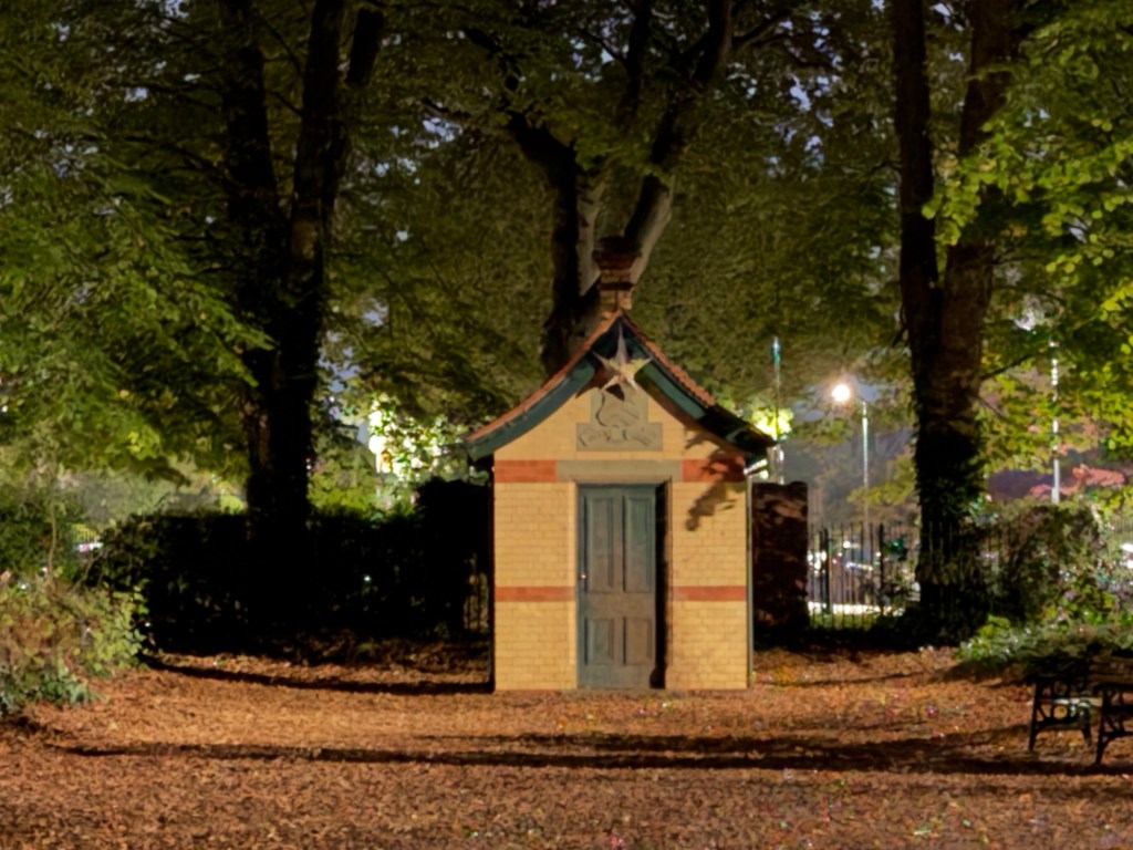 iPhone 17 Pro night mode 4x. Image credit: Amy Davies