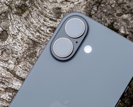 iPhone 17 main cameras