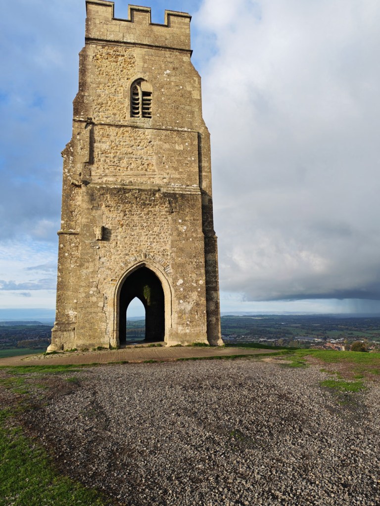 Honor 400 Pro advertorial