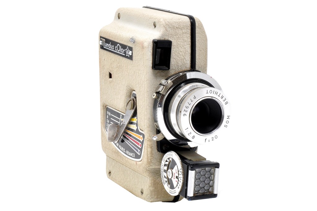 The French Mundus Color was a still camera that used 8mm cine film. Credit: John Wade