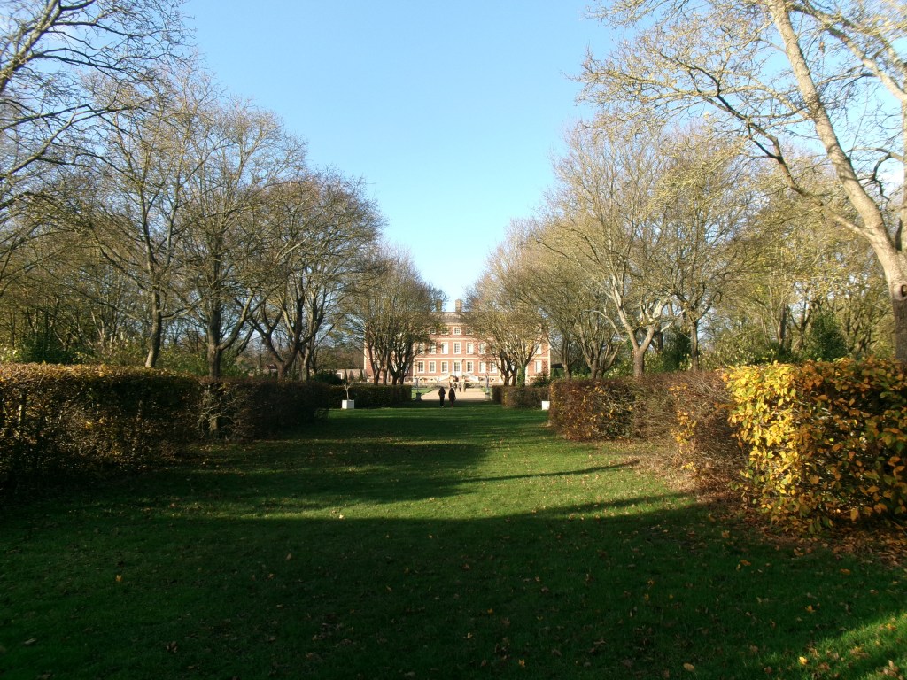 Kodak Pixpro FZ55. Wide-angle (16MP). Image Gavin Stoker.