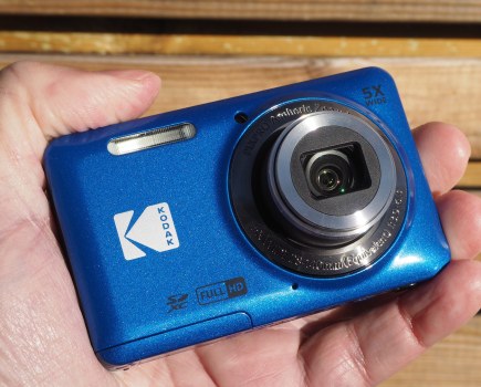 Kodak Pixpro FZ55, with zoom