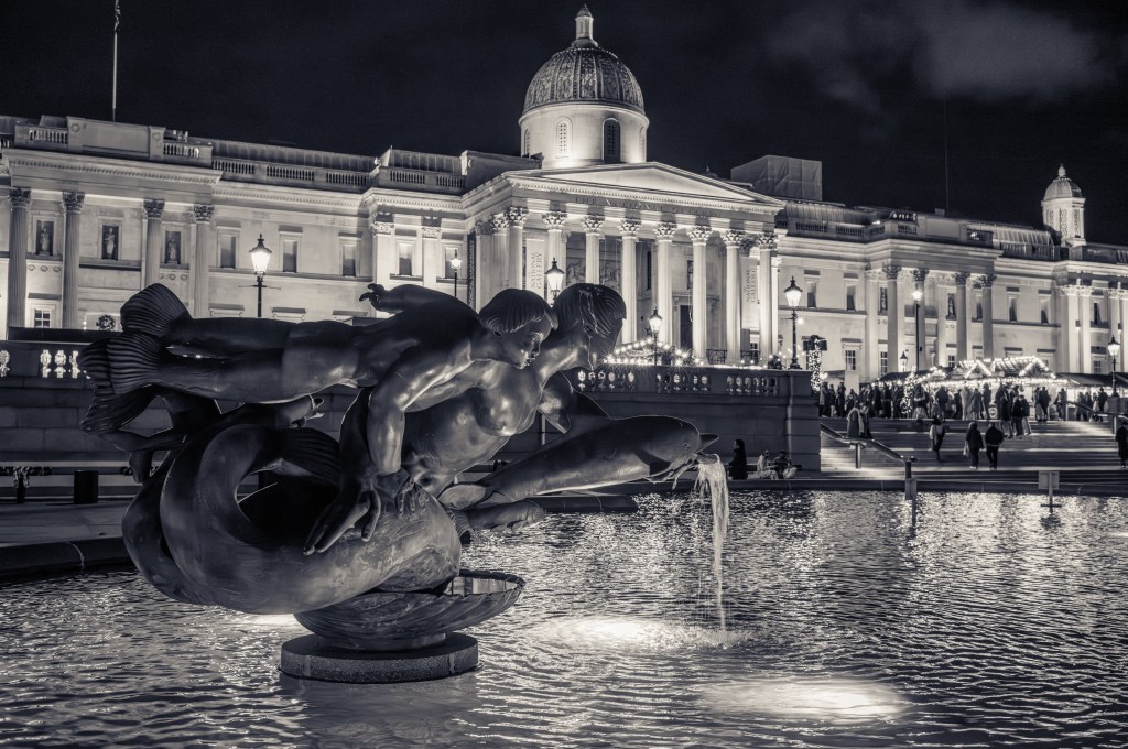 Leica M EV1 Trafalgar Square at night sample image