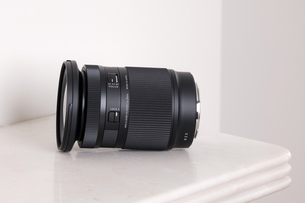 Sigma 20-200mm F3.5-6.3 DG Contemporary lens