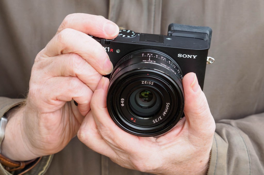 Sony RX1R III in-hand