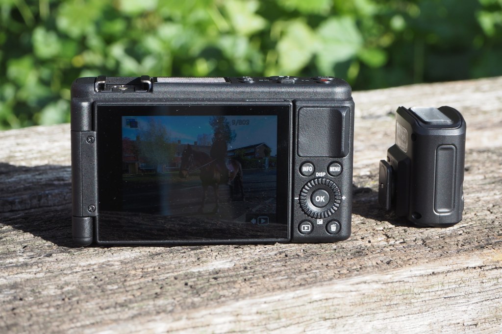 Yashica City 300 compact camera, rear